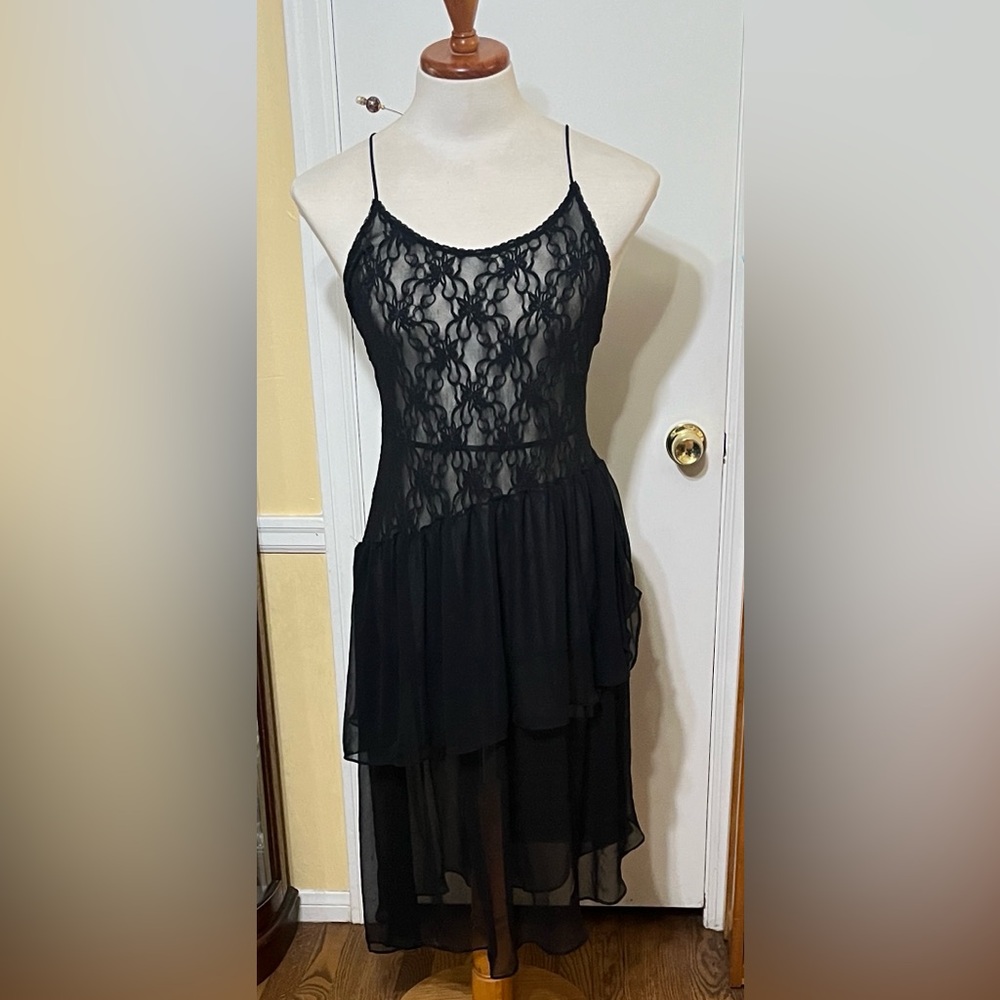 Chic Black Lace Chemise